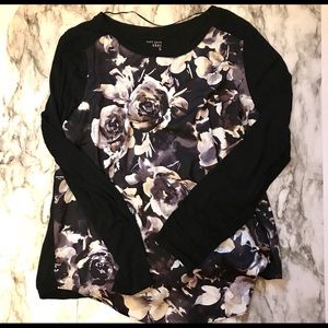 Womens NWOT Flower Top. Sz L